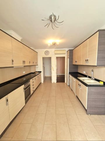 8 quarto Moradia para venda em Calpe / Calp com piscina garagem - 830 000 € (Ref: 8681079)