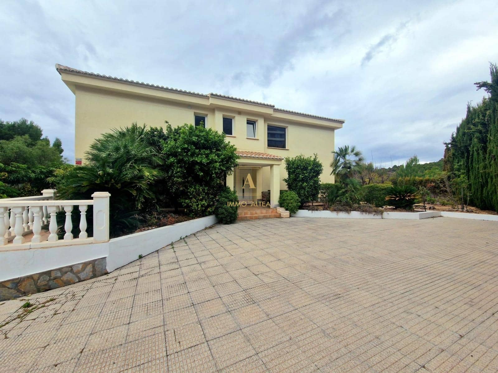 8 soveværelse Villa til salg i Calpe / Calp med swimmingpool garage - € 830.000 (Ref: 8681079)