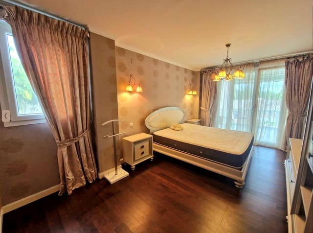 8 quarto Moradia para venda em Calpe / Calp com piscina garagem - 830 000 € (Ref: 8681079)