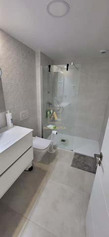 2 soveværelse Lejlighed til salg i Benidorm - € 379.000 (Ref: 8692135)