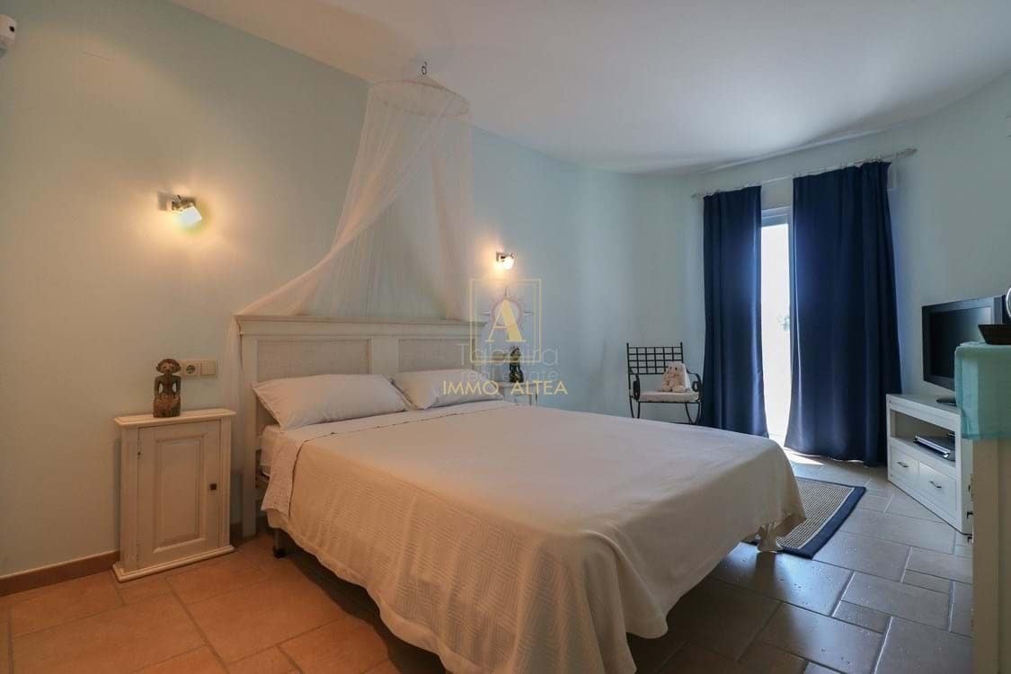 3 soveværelse Villa til salg i Benissa med swimmingpool garage - € 895.000 (Ref: 8736813)