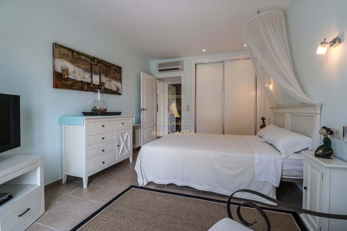 3 soveværelse Villa til salg i Benissa med swimmingpool garage - € 895.000 (Ref: 8736813)