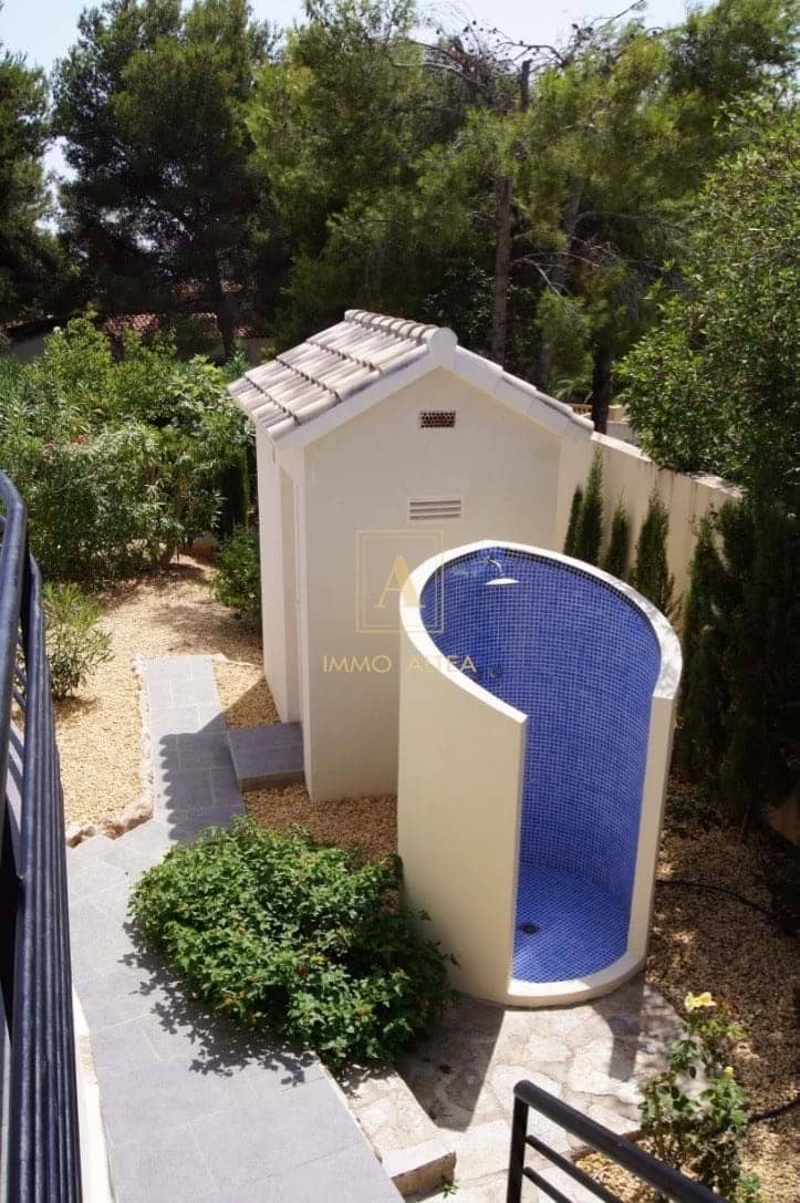 3 soveværelse Villa til salg i Benissa med swimmingpool garage - € 895.000 (Ref: 8736813)