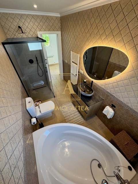 3 soveværelse Villa til salg i Benissa med swimmingpool garage - € 895.000 (Ref: 8736813)