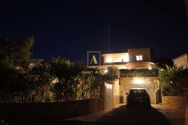 3 quarto Moradia para venda em Benissa com piscina garagem - 895 000 € (Ref: 8736813)