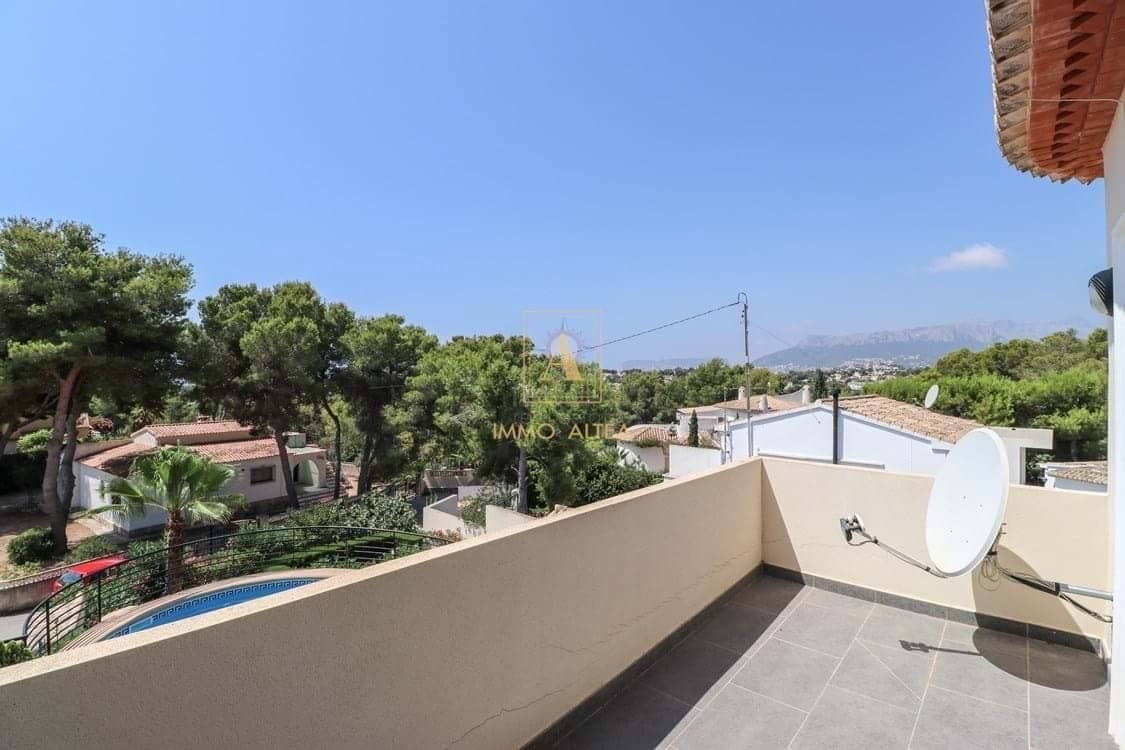 3 soveværelse Villa til salg i Benissa med swimmingpool garage - € 895.000 (Ref: 8736813)