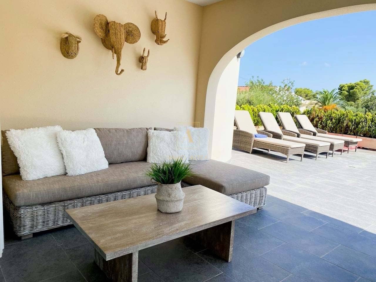 3 soveværelse Villa til salg i Benissa med swimmingpool garage - € 895.000 (Ref: 8736813)