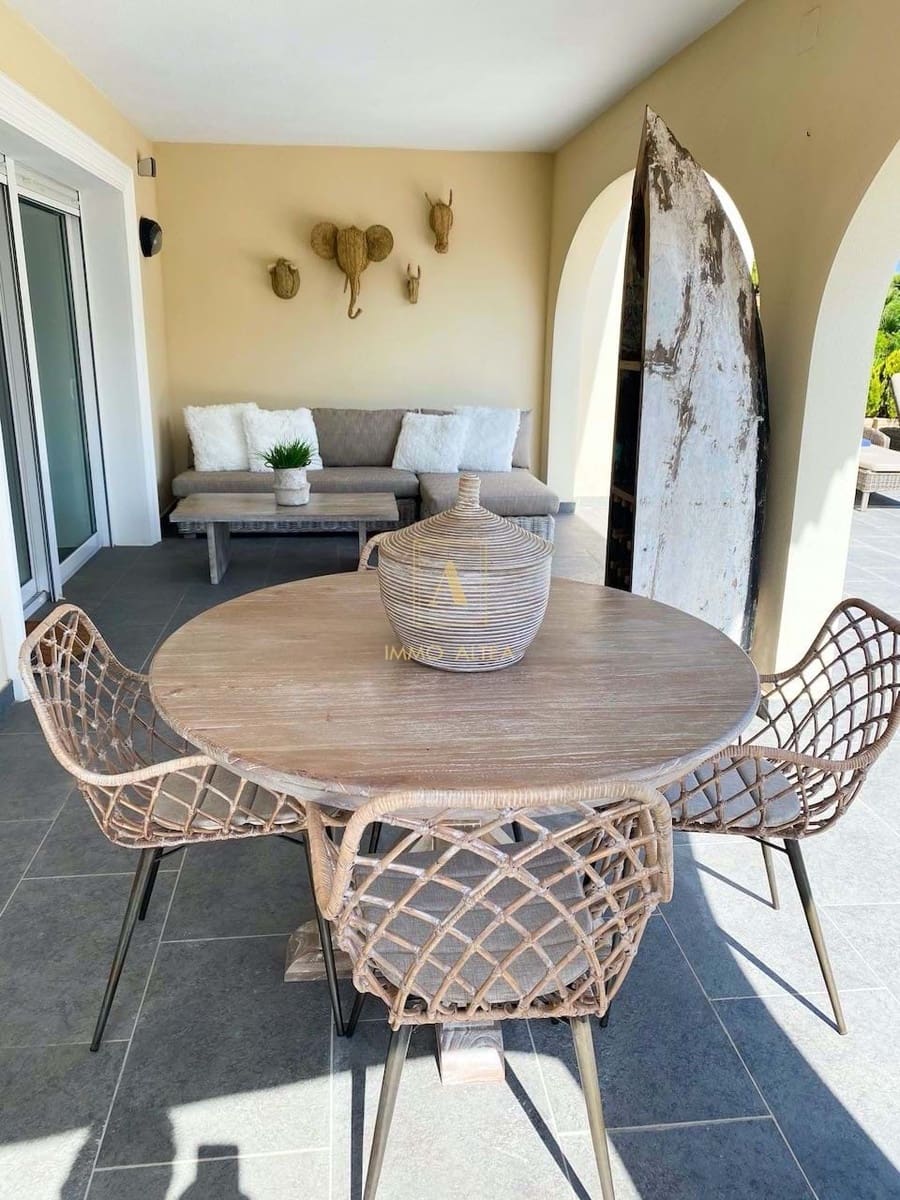 3 soveværelse Villa til salg i Benissa med swimmingpool garage - € 895.000 (Ref: 8736813)