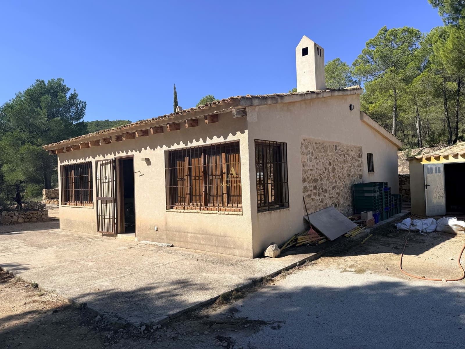 Finca/Country House for sale in Relleu with garage - € 800,000 (Ref: 9308742)