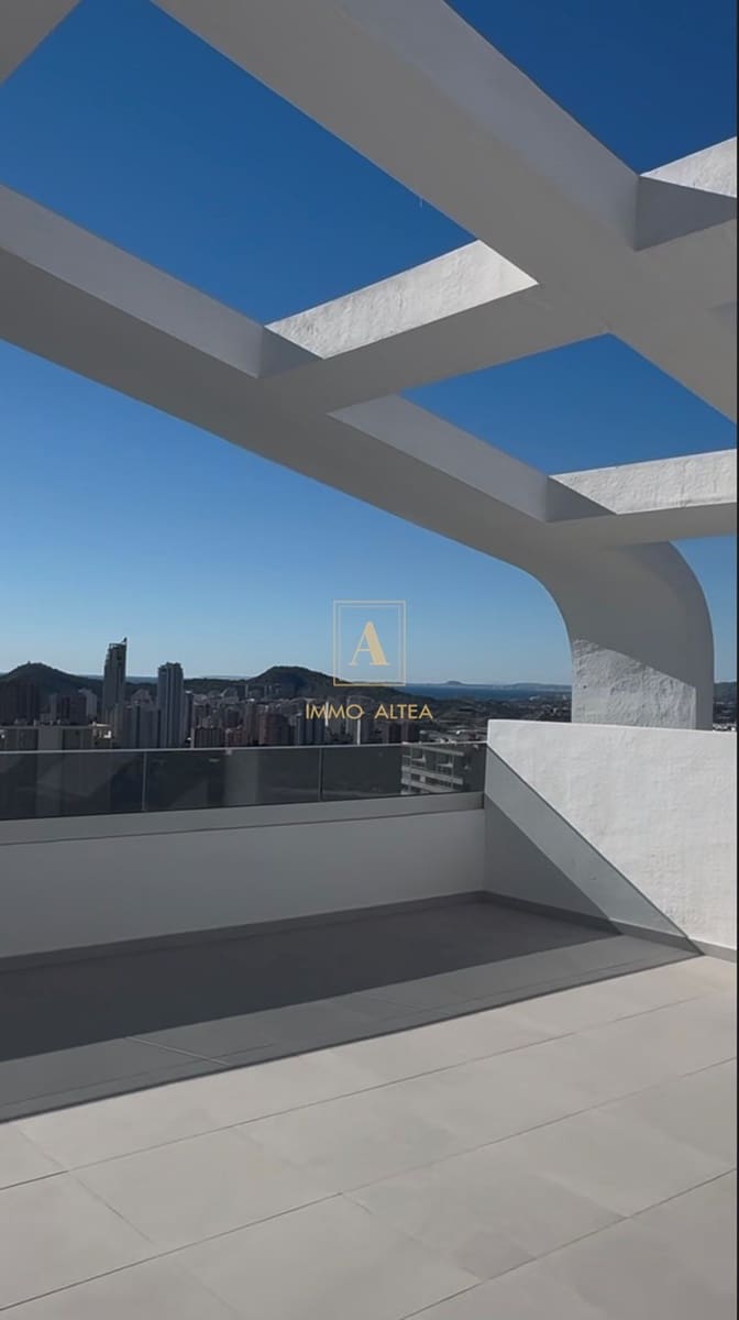 3 quarto Penthouse para venda em Benidorm com piscina garagem - 800 000 € (Ref: 9455676)
