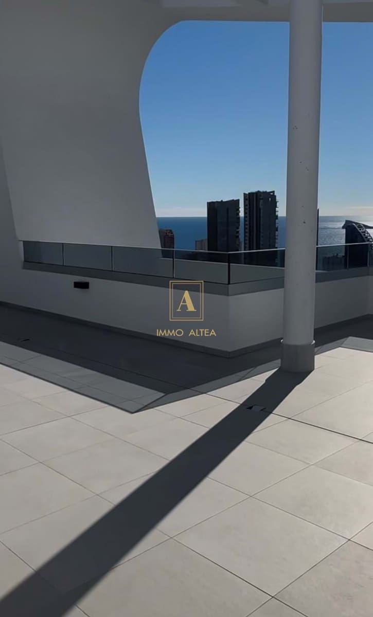 3 quarto Penthouse para venda em Benidorm com piscina garagem - 800 000 € (Ref: 9455676)