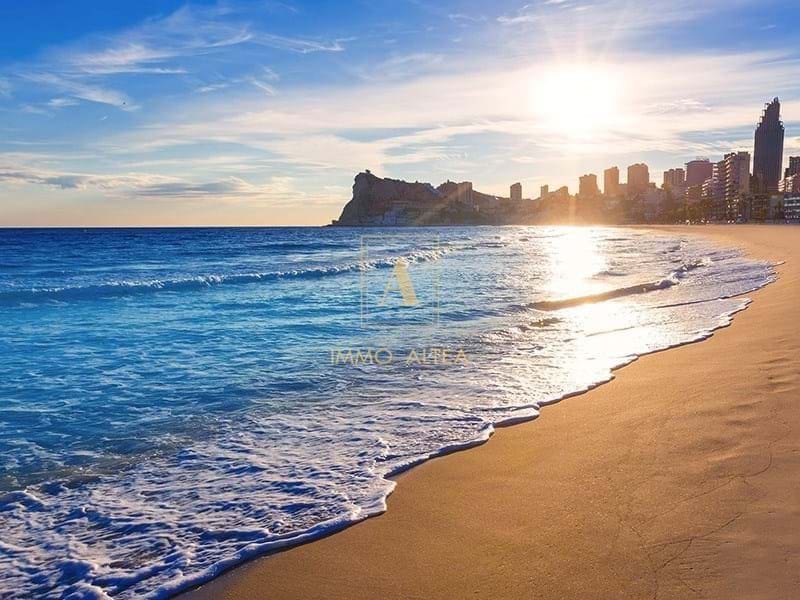 3 quarto Penthouse para venda em Benidorm com piscina garagem - 800 000 € (Ref: 9455676)