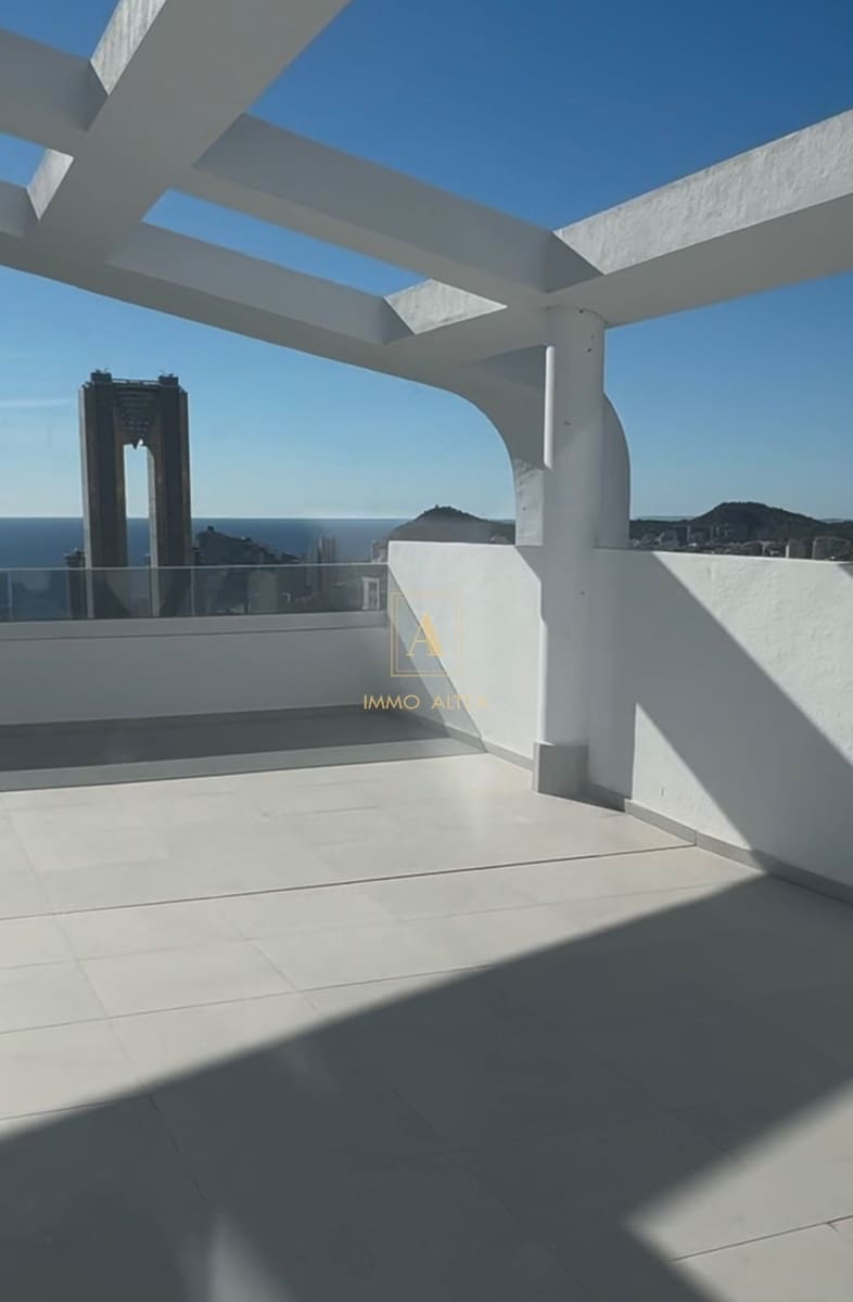3 quarto Penthouse para venda em Benidorm com piscina garagem - 800 000 € (Ref: 9455676)