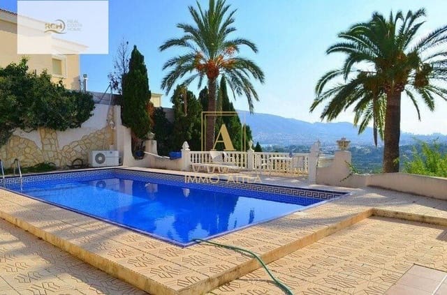 4 makuuhuone Omakotitalo myytävänä paikassa Alicante kaupunki mukana uima-altaan 
autotalli - 800 000 € (Ref: 9566835)