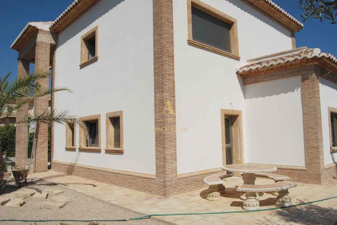 3 quarto Moradia para venda em Alicante cidade com garagem - 1 215 000 € (Ref: 9566837)