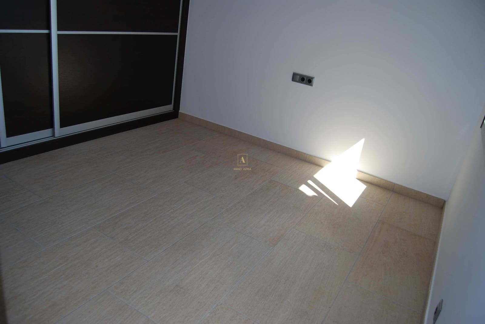 3 quarto Moradia para venda em Alicante cidade com garagem - 1 215 000 € (Ref: 9566837)