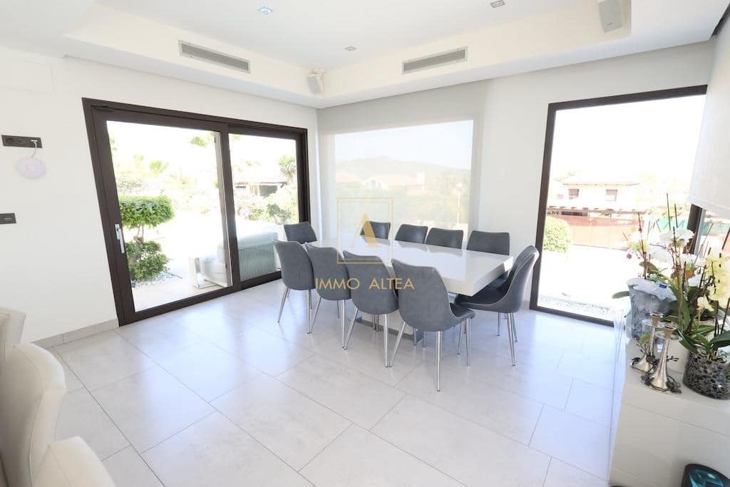 5 slaapkamer Villa te koop in Alicante stad met zwembad garage - € 2.499.000 (Ref: 9566845)