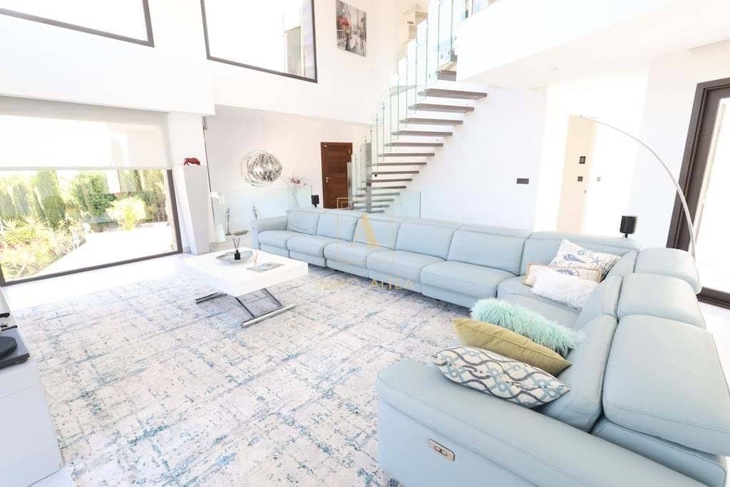 5 slaapkamer Villa te koop in Alicante stad met zwembad garage - € 2.499.000 (Ref: 9566845)