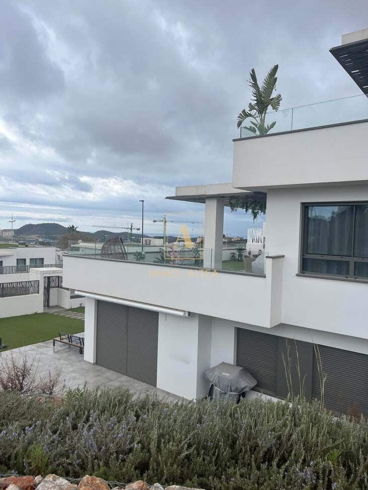 3 Zimmer Apartment zu verkaufen in Alicante / Alacant Stadt mit Pool - 455.000 € (Ref: 9566846)