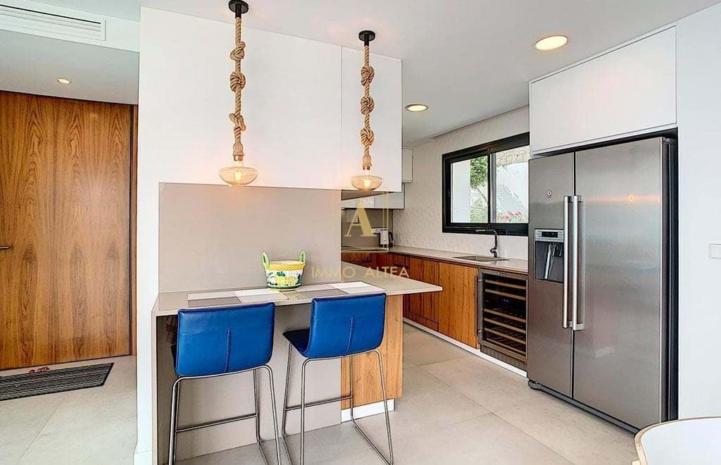 4 Zimmer Villa zu verkaufen in Alicante / Alacant Stadt mit Pool Garage - 1.350.000 € (Ref: 9566849)