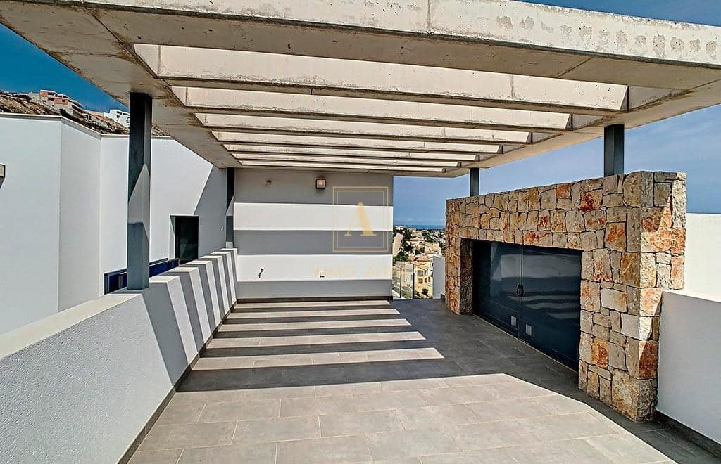 4 Zimmer Villa zu verkaufen in Alicante / Alacant Stadt mit Pool Garage - 1.350.000 € (Ref: 9566849)