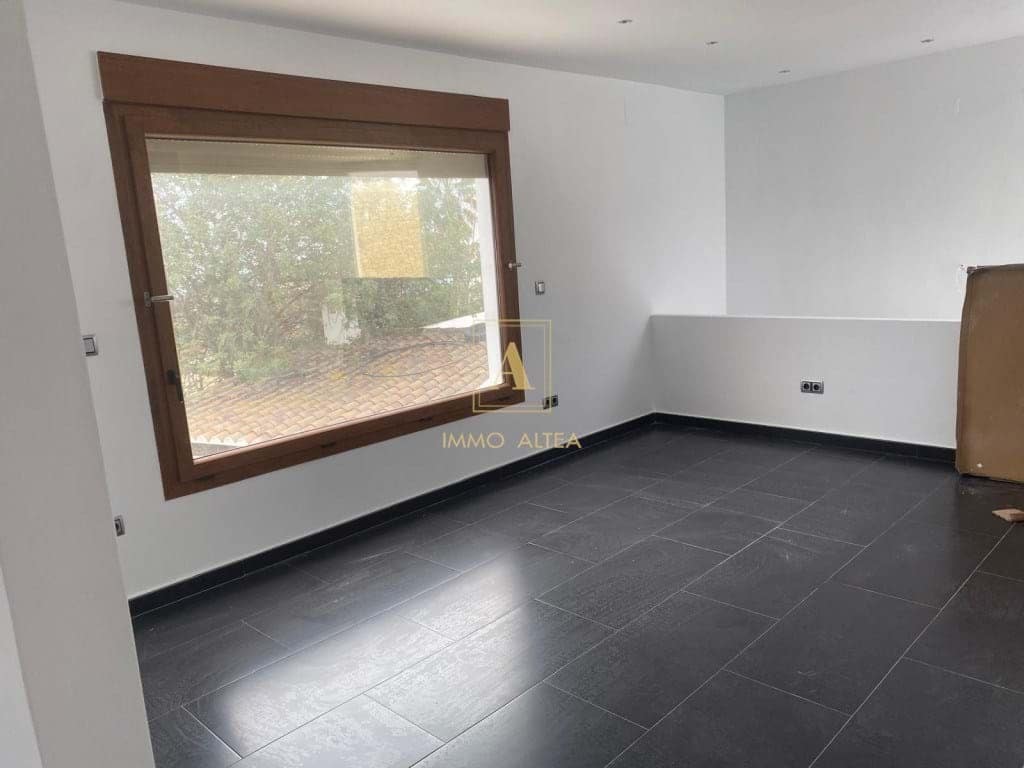 5 bedroom Villa for sale in Alicante / Alacant city with pool - € 1,450,000 (Ref: 9566850)