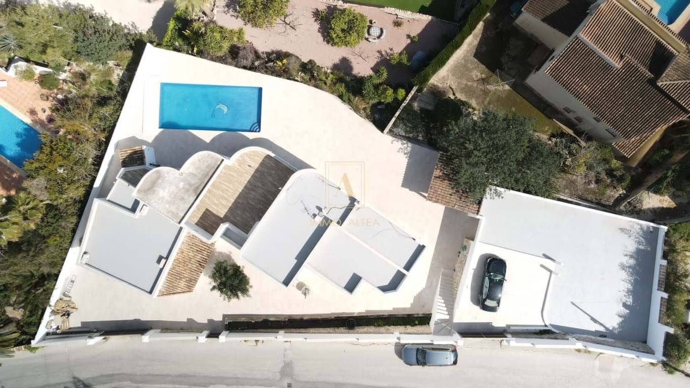 5 bedroom Villa for sale in Alicante / Alacant city with pool - € 1,450,000 (Ref: 9566850)