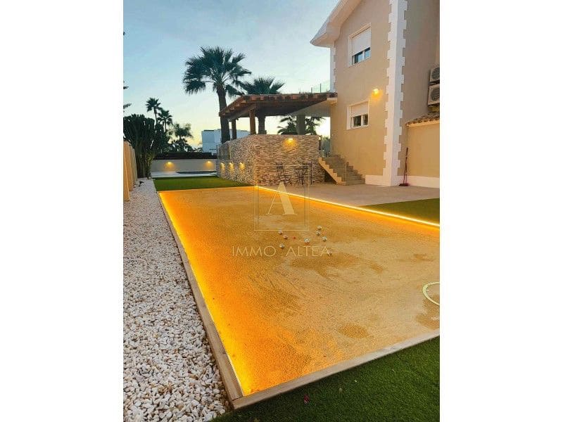4 camera da letto Villa in vendita in Alicante citta con piscina garage - 1.090.000 € (Rif: 9566852)