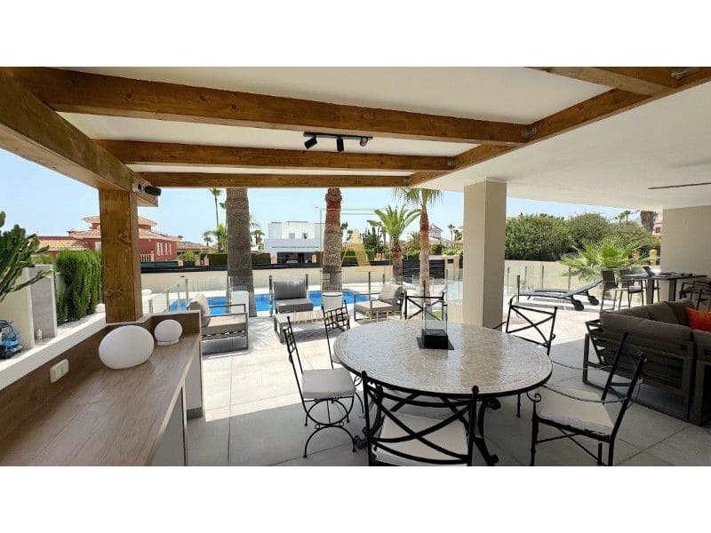 4 camera da letto Villa in vendita in Alicante citta con piscina garage - 1.090.000 € (Rif: 9566852)