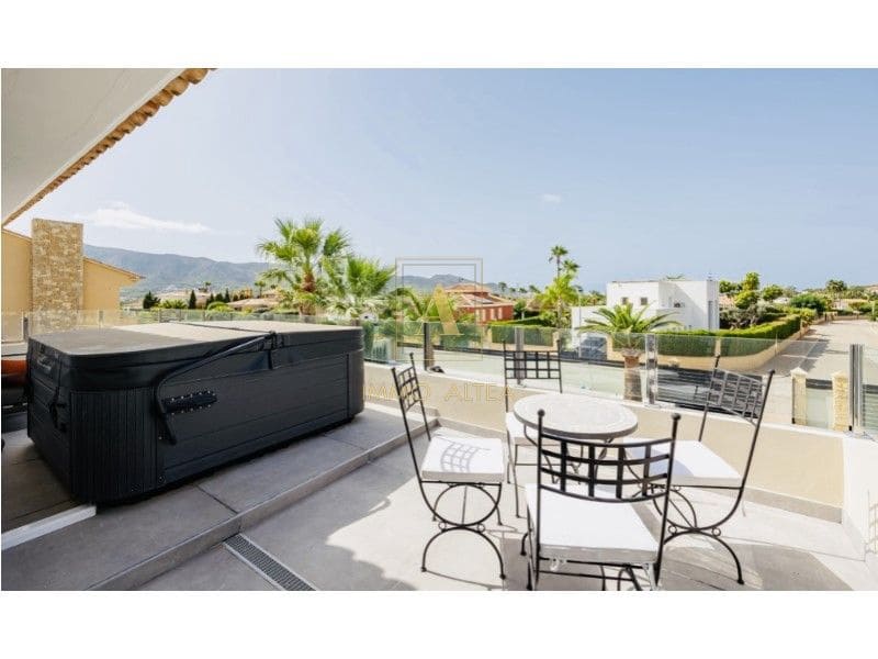 4 camera da letto Villa in vendita in Alicante citta con piscina garage - 1.090.000 € (Rif: 9566852)