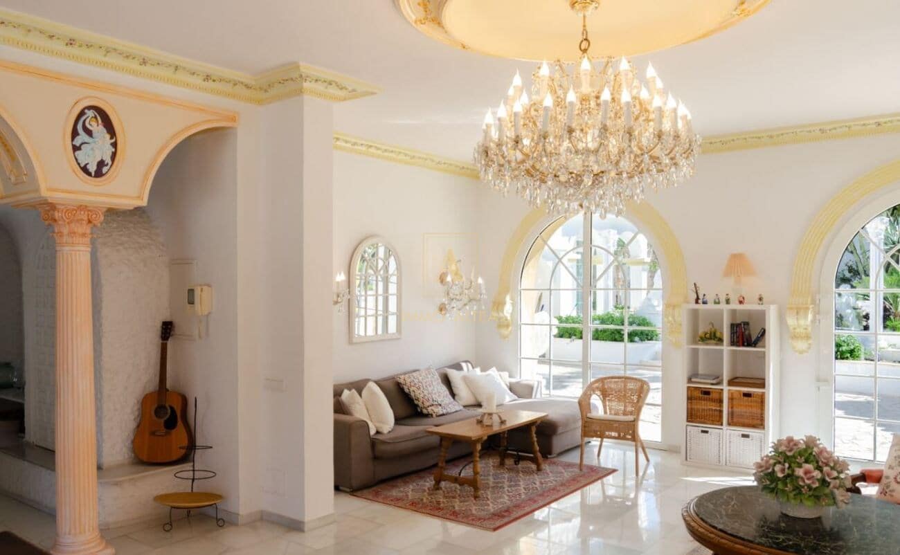 15 camera da letto Villa in vendita in Alicante citta - 950.000 € (Rif: 9566853)