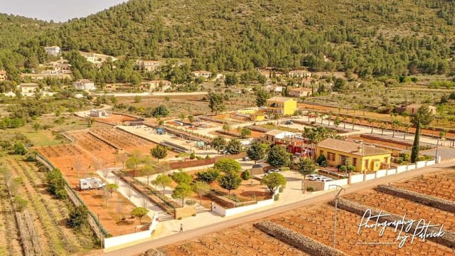 10 soveværelse Finca/Landehus til salg i Alicante by med swimmingpool - € 1.550.000 (Ref: 9566854)