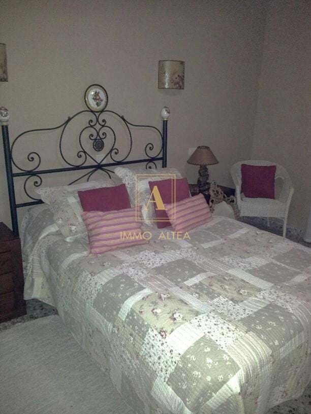 Chalet de 5 habitaciones en Alicante / Alacant ciudad en venta con garaje - 585.000 € (Ref: 9566855)