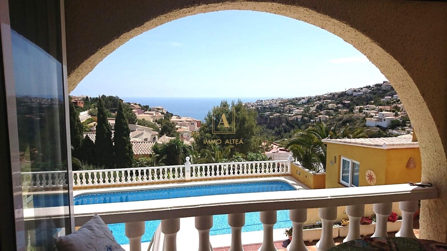 Chalet de 5 habitaciones en Alicante / Alacant ciudad en venta con garaje - 585.000 € (Ref: 9566855)