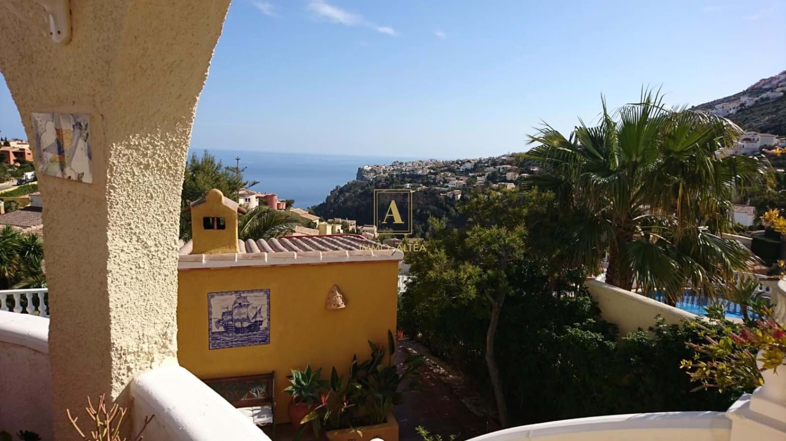 Chalet de 5 habitaciones en Alicante / Alacant ciudad en venta con garaje - 585.000 € (Ref: 9566855)