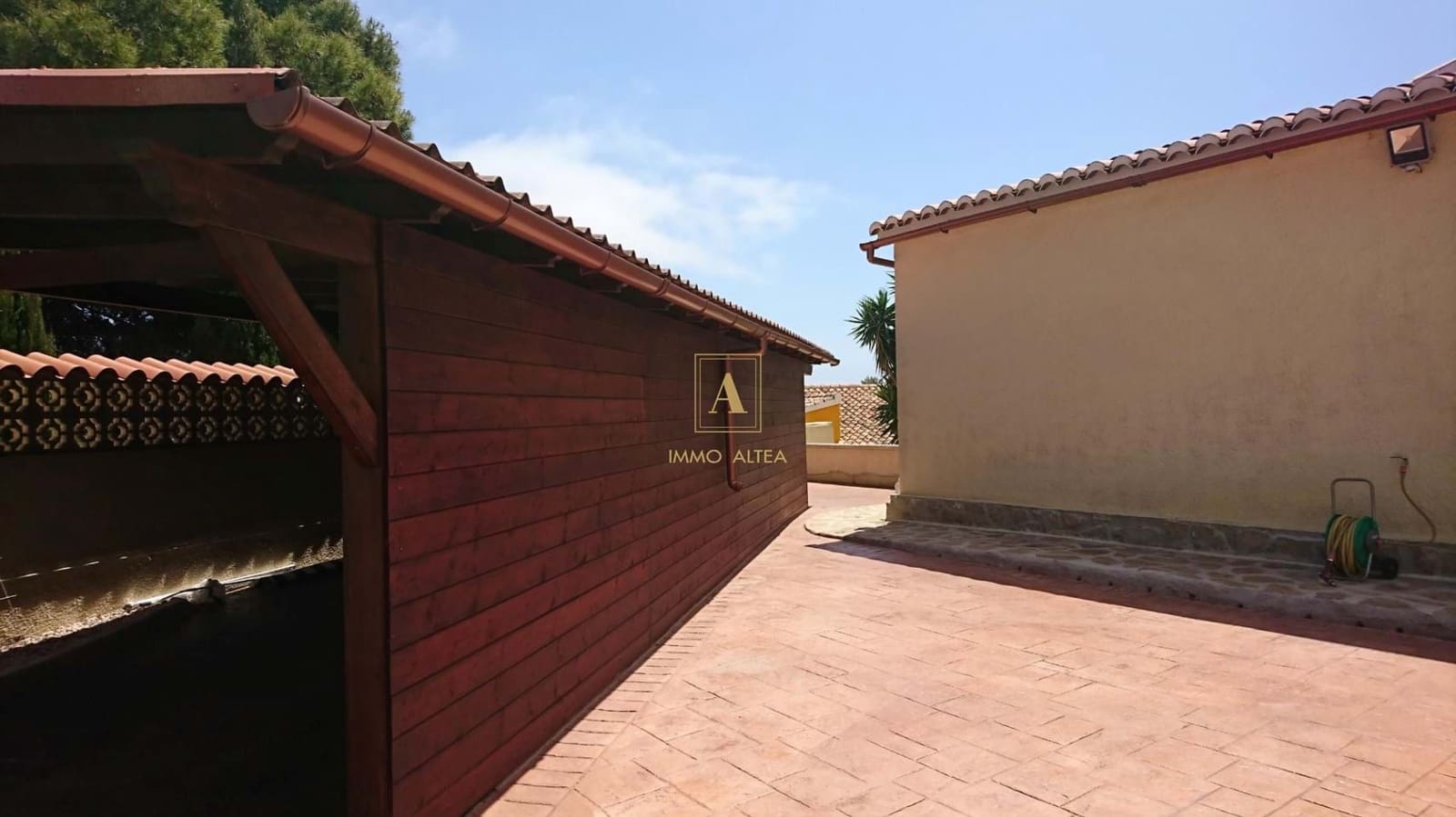 Chalet de 5 habitaciones en Alicante / Alacant ciudad en venta con garaje - 585.000 € (Ref: 9566855)