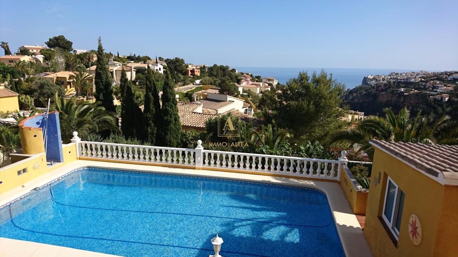 Chalet de 5 habitaciones en Alicante / Alacant ciudad en venta con garaje - 585.000 € (Ref: 9566855)