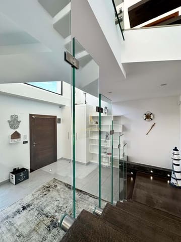 5 sypialnia Willa na sprzedaż w Miasto Alicante / Alacant z garażem - 2 350 000 € (Ref: 9566857)