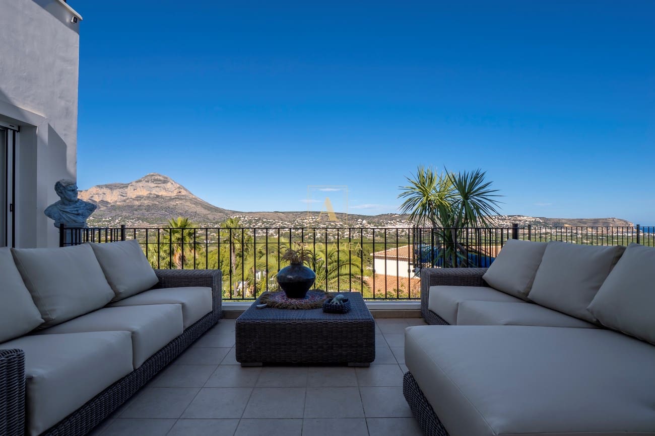 4 sypialnia Willa na sprzedaż w Miasto Alicante / Alacant z basenem - 1 400 000 € (Ref: 9566859)