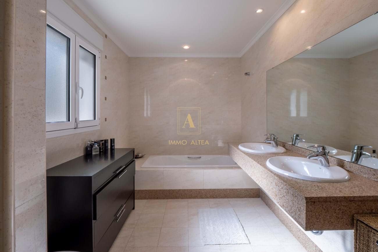 4 sypialnia Willa na sprzedaż w Miasto Alicante / Alacant z basenem - 1 400 000 € (Ref: 9566859)