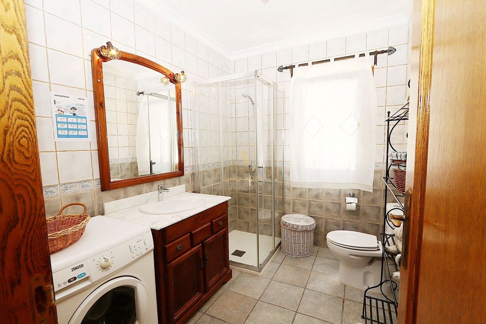 9 soveværelse Finca/Landehus til salg i Alicante by med garage - € 680.000 (Ref: 9566861)