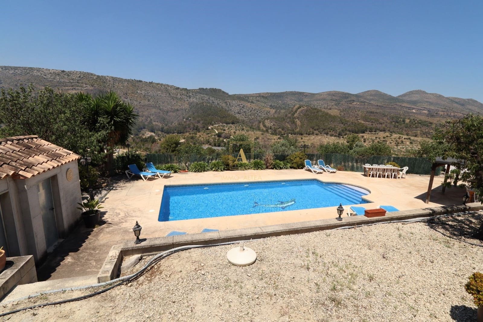 9 soveværelse Finca/Landehus til salg i Alicante by med garage - € 680.000 (Ref: 9566861)