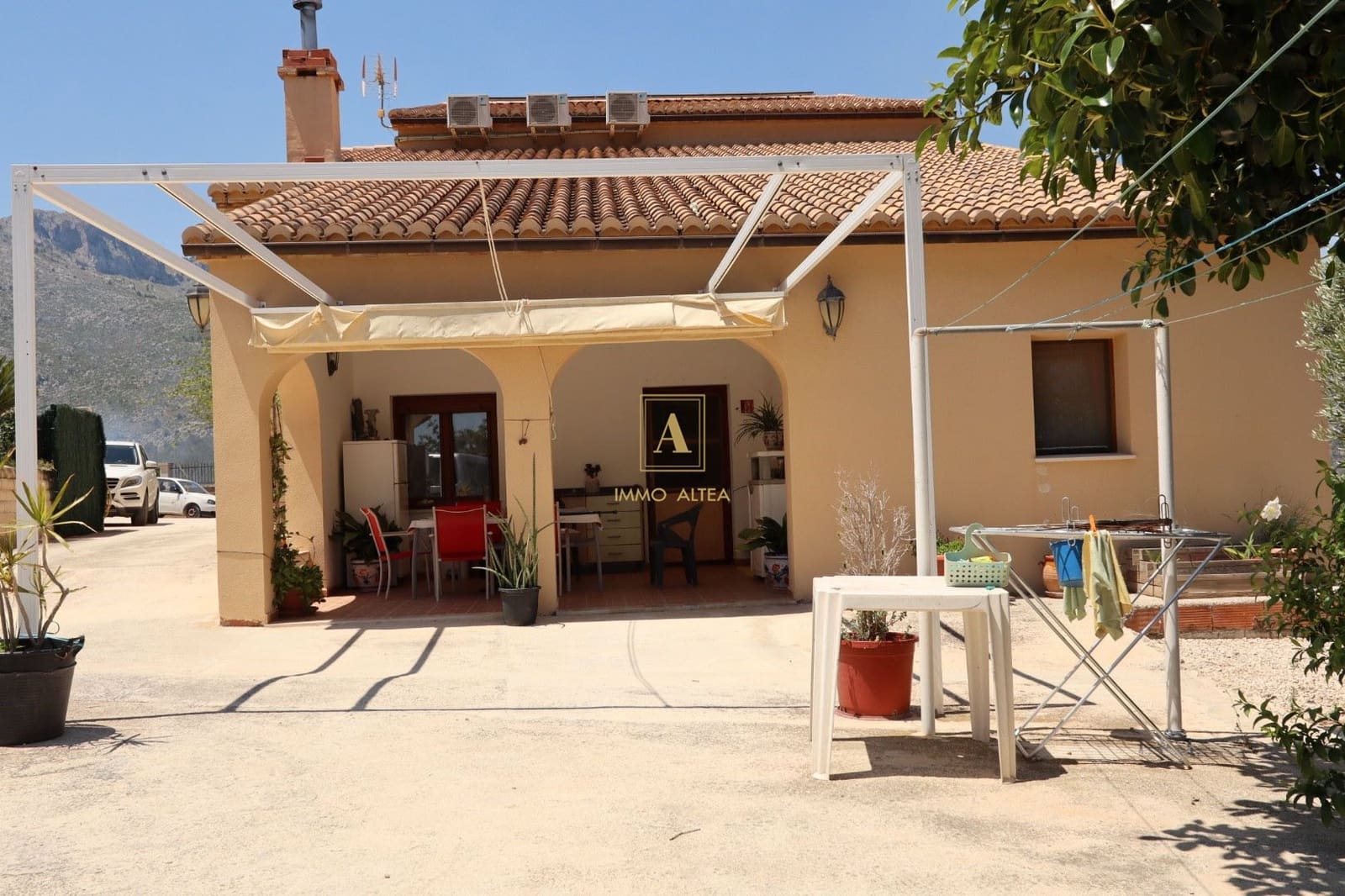 9 soveværelse Finca/Landehus til salg i Alicante by med garage - € 680.000 (Ref: 9566861)