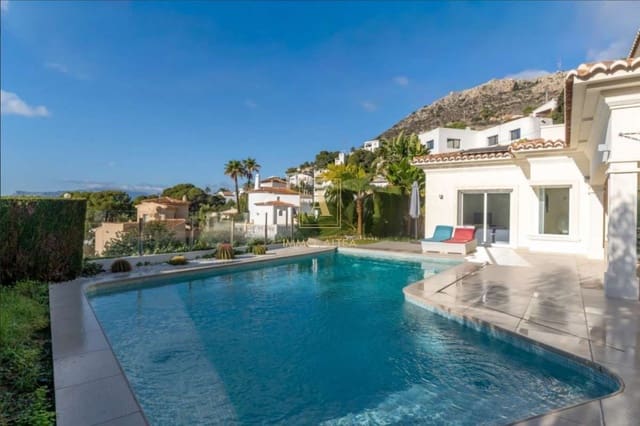 4 bedroom Villa for sale in Alicante / Alacant city - € 1,650,000 (Ref: 9566876)