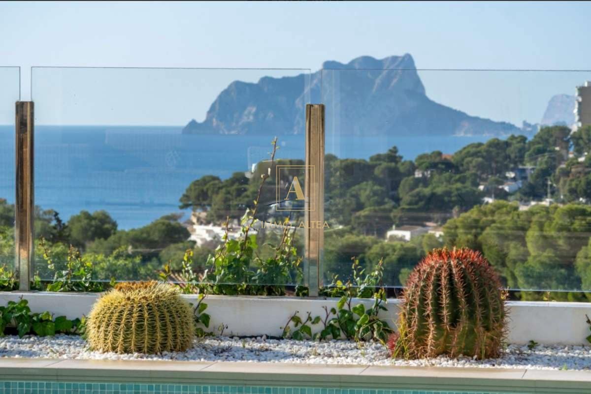 4 bedroom Villa for sale in Alicante / Alacant city - € 1,650,000 (Ref: 9566876)