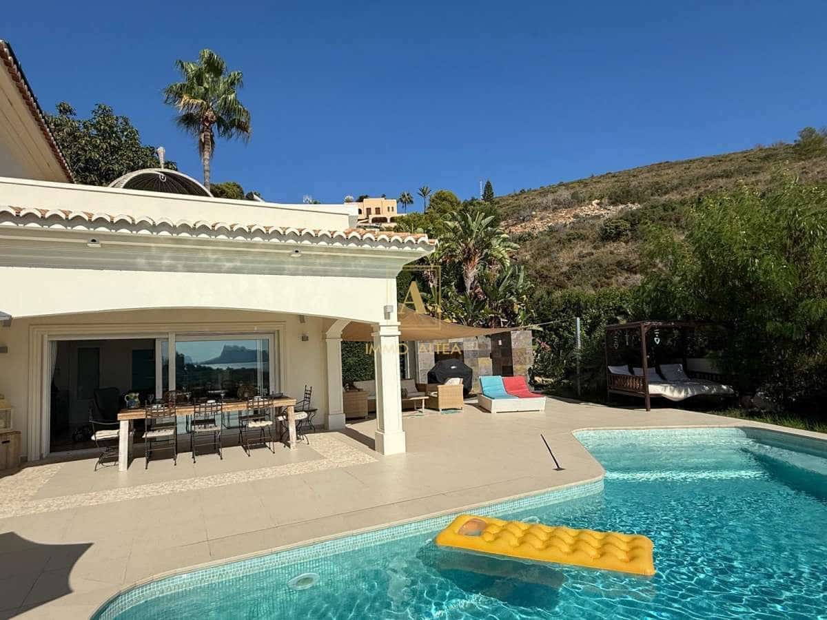 4 bedroom Villa for sale in Alicante / Alacant city - € 1,650,000 (Ref: 9566876)