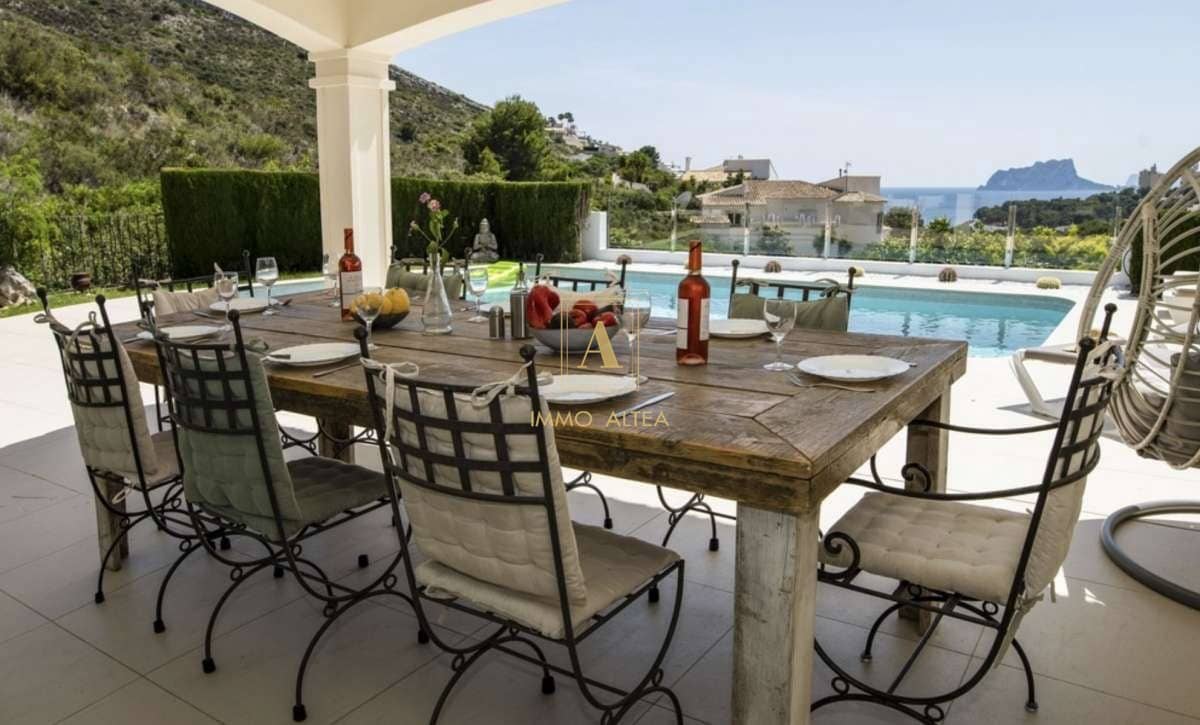 4 bedroom Villa for sale in Alicante / Alacant city - € 1,650,000 (Ref: 9566876)