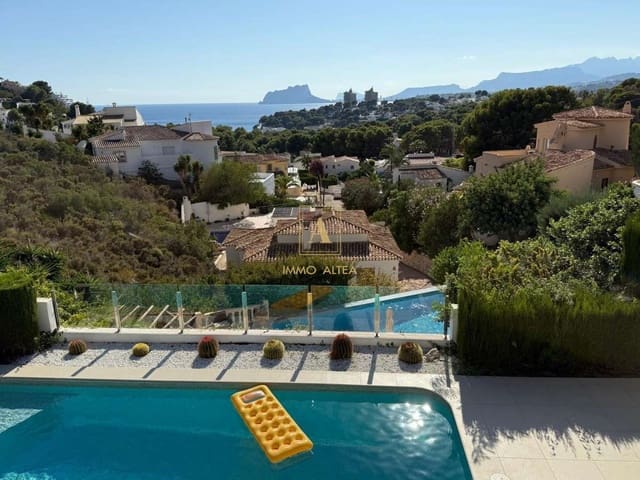 4 bedroom Villa for sale in Alicante / Alacant city - € 1,650,000 (Ref: 9566876)