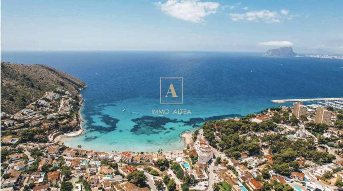 4 bedroom Villa for sale in Alicante / Alacant city - € 1,650,000 (Ref: 9566876)