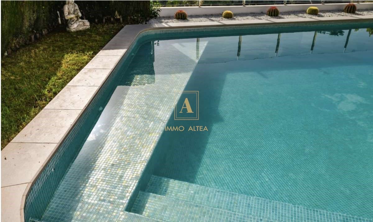 4 bedroom Villa for sale in Alicante / Alacant city - € 1,650,000 (Ref: 9566876)